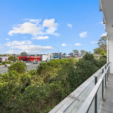 2 Bedroom Balcony Close To Hotspots Apartment