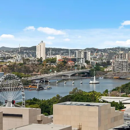 Apartment Stunning And River Views With Parking Brisbane