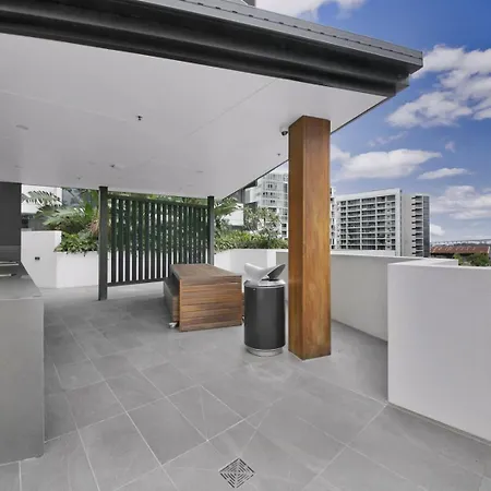 Apartment Riverside 1br With King Bed And Pool! *