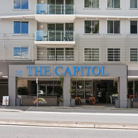 Stylish 1-bed In Vibrant South Apartment