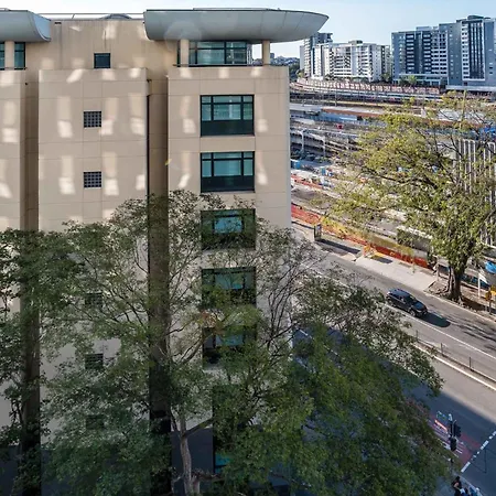Convenience & Comfort At The Abbey On Roma Apartment Brisbane