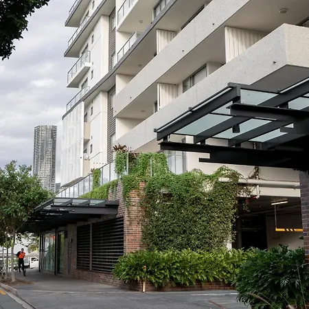 Apartment Location 2-bed With Gym Pool 7-min From Cbd *