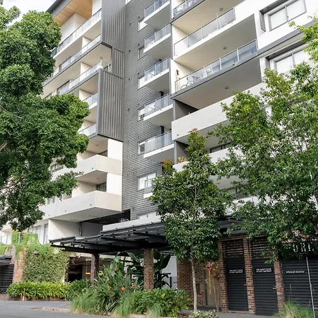 Location 2-bed With Gym Pool 7-min From Cbd Brisbane