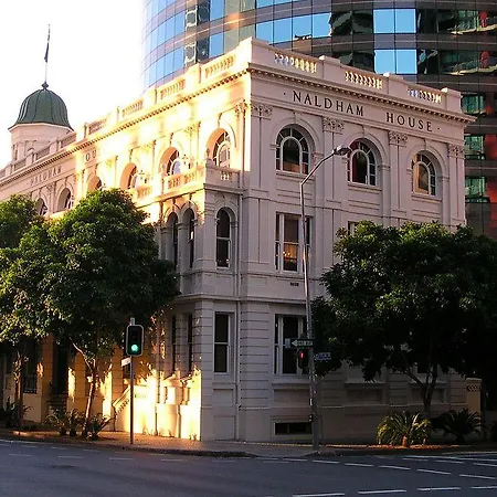 Oaks On Margaret Brisbane