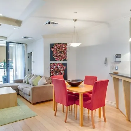 Macarthur Chambers 5*