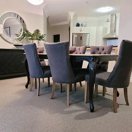 Macarthur Chambers 5*