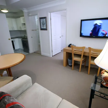 Aparthotel Manor 4*