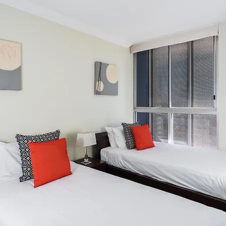 Aparthotel Mantra On Mary 4*