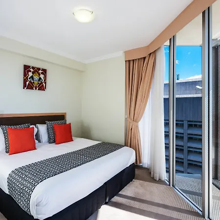 Aparthotel Mantra On Mary 4*