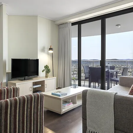 Oaks Aurora Aparthotel 4*