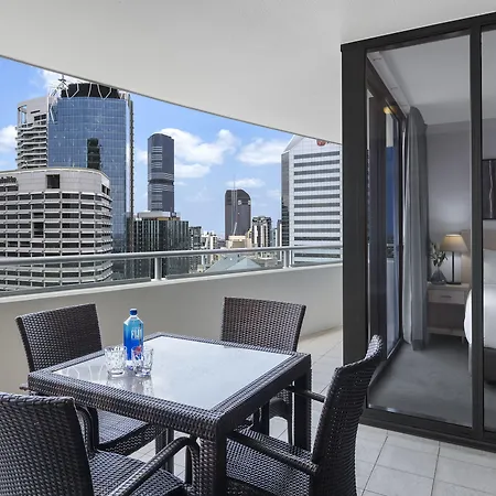 Oaks Aurora Aparthotel