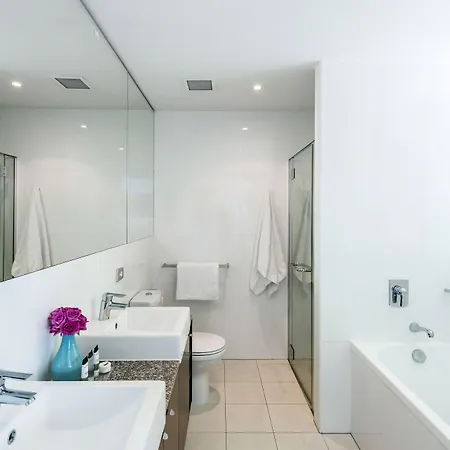 Oaks Aurora Aparthotel