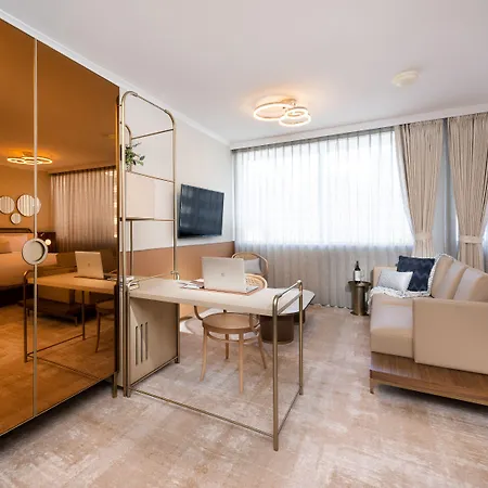 Hotel Mantra Terrace
