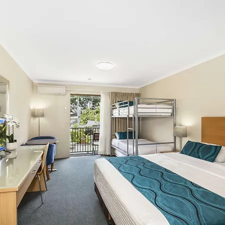 Western Airport 85 Motel 4*