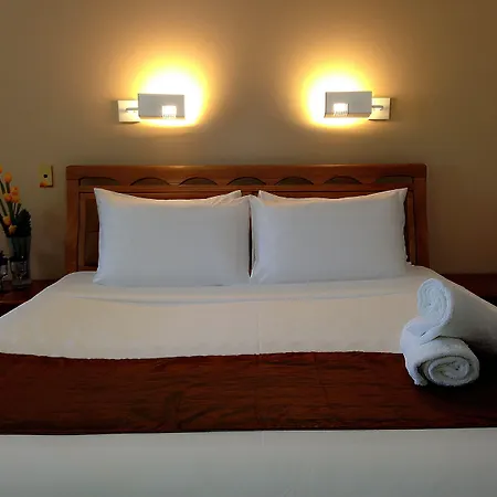 Motel Novena Palms 4*