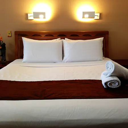 Novena Palms Motel