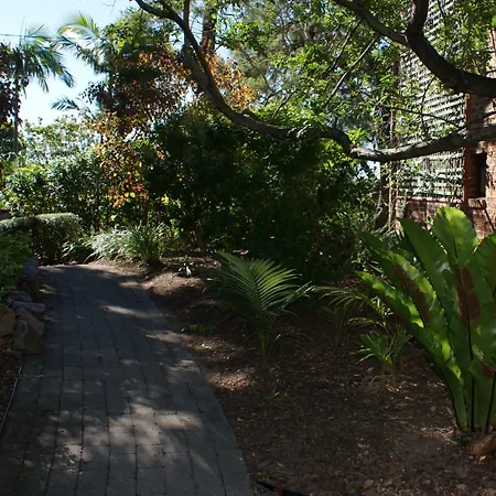 Toowong 3*