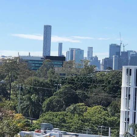 Toowong Aparthotel 3*