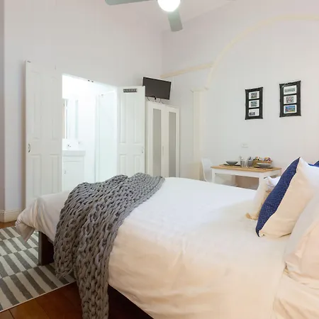 99 Kirkland 3* Brisbane