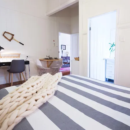 99 Kirkland Bed & Breakfast 3*