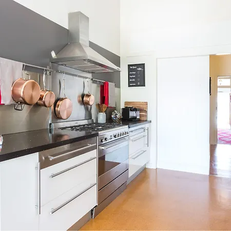 99 Kirkland 3* Brisbane