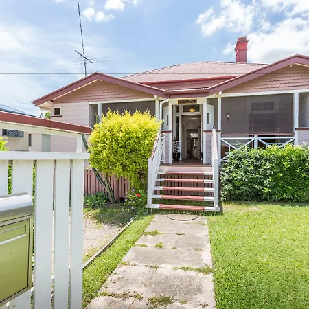 99 Kirkland Bed & Breakfast Brisbane