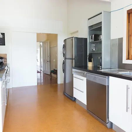 99 Kirkland Bed & Breakfast Brisbane