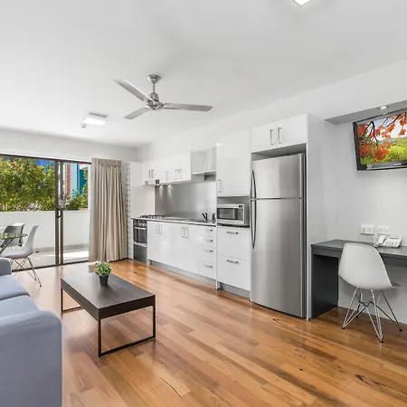 Essence Chermside Aparthotel 4*