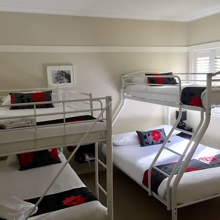 Street Aparthotel 3*