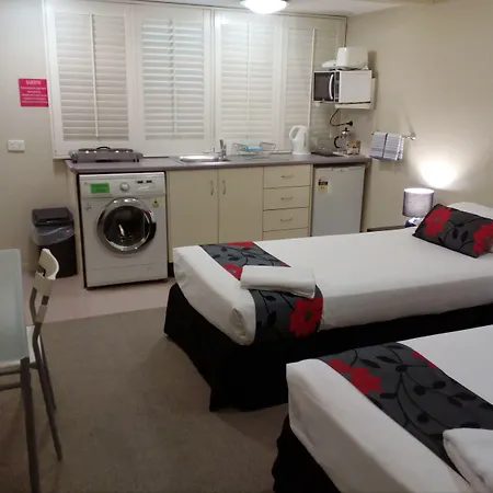 Street Aparthotel 3*