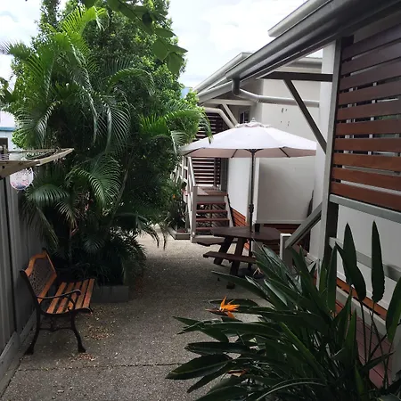 Aparthotel Street 3*
