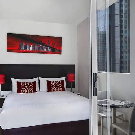 Mantra Midtown 4*