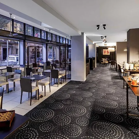 Pullman King George Square Hotel