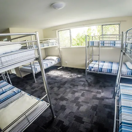 Somewhere To Backpackers Hostel Brisbane