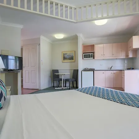 Toowong Aparthotel 4*