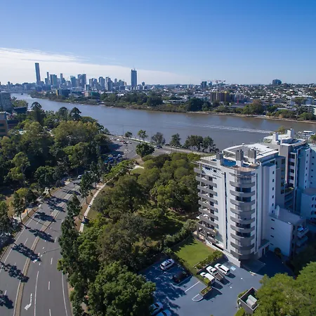 On The Park 5* Brisbane