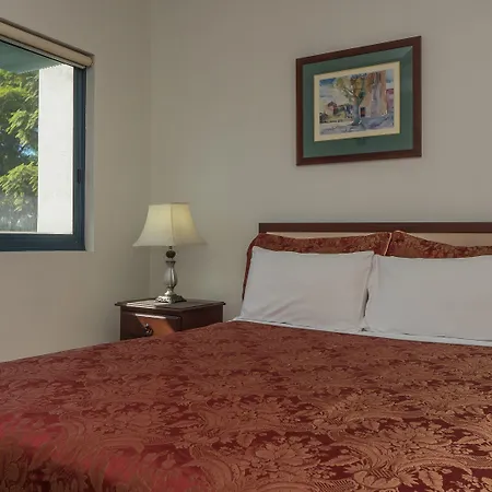 On The Park 5* Brisbane
