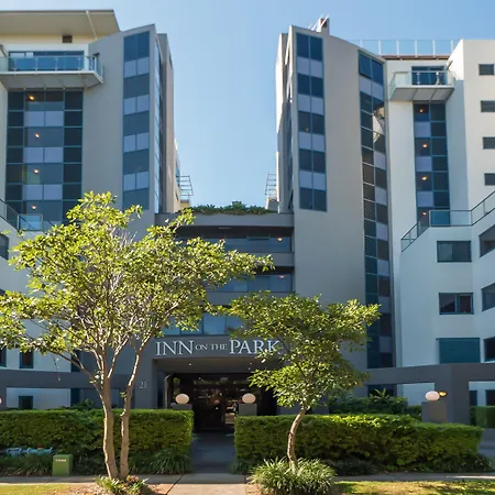 Aparthotel On The Park 5*