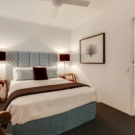 Aparthotel Goldsborough Place 4*