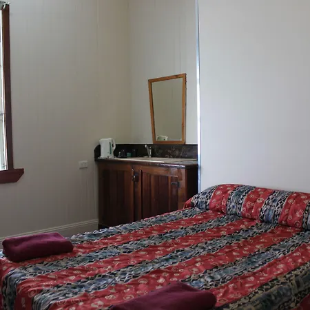 Motel Manor 3*