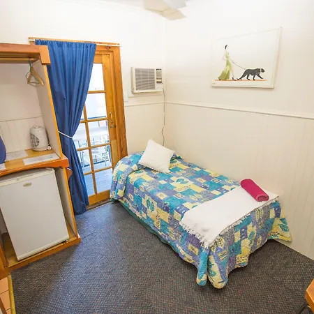 Motel Manor 3*