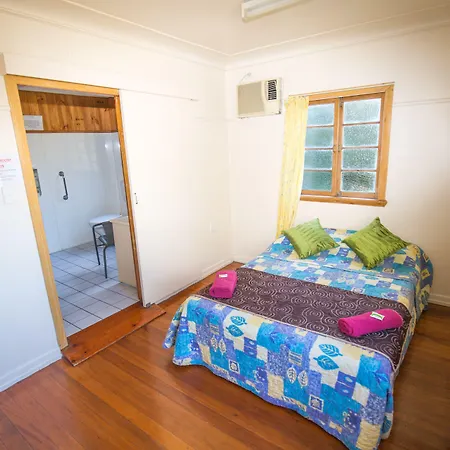 Manor Motel 3*