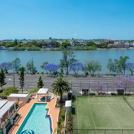 The Oasis Aparthotel 4*