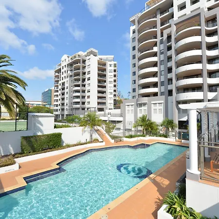 The Oasis Aparthotel 4*
