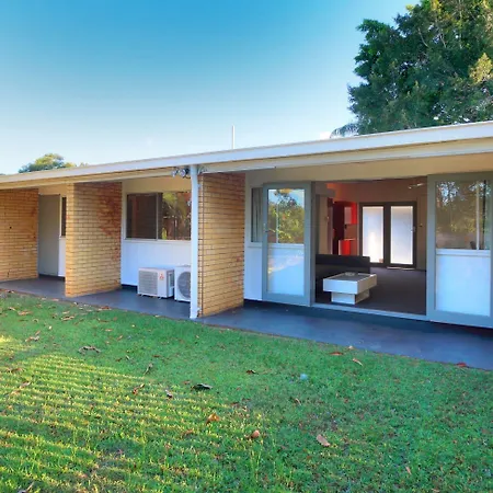 Nightelier Mitchelton The Brook
