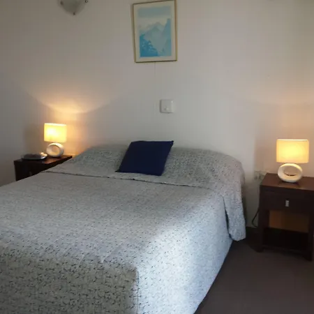 Kirribilli Aparthotel
