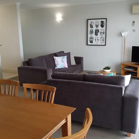 Kirribilli Aparthotel 3*