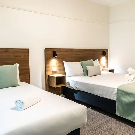Salisbury Hotel 3*