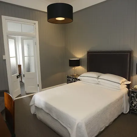 Bed & Breakfast Heal House