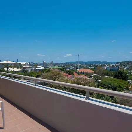 Hampton Court 4* Brisbane